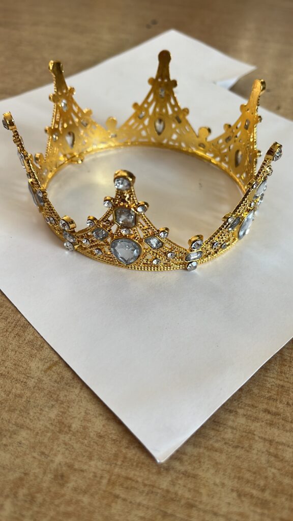 Corona Grande dorada