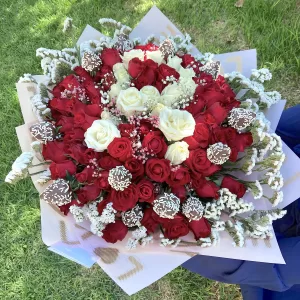 Ramo Buchon 100 rosas y fresas