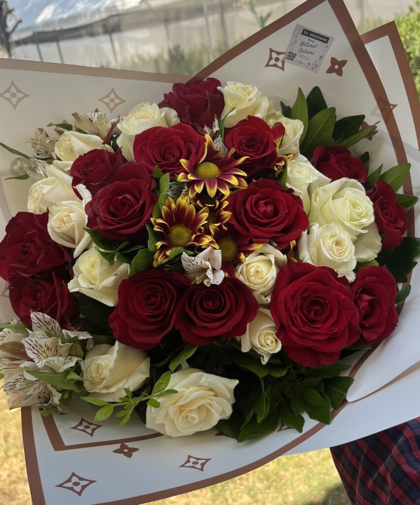 Ramo 36 rosas roja y blanca